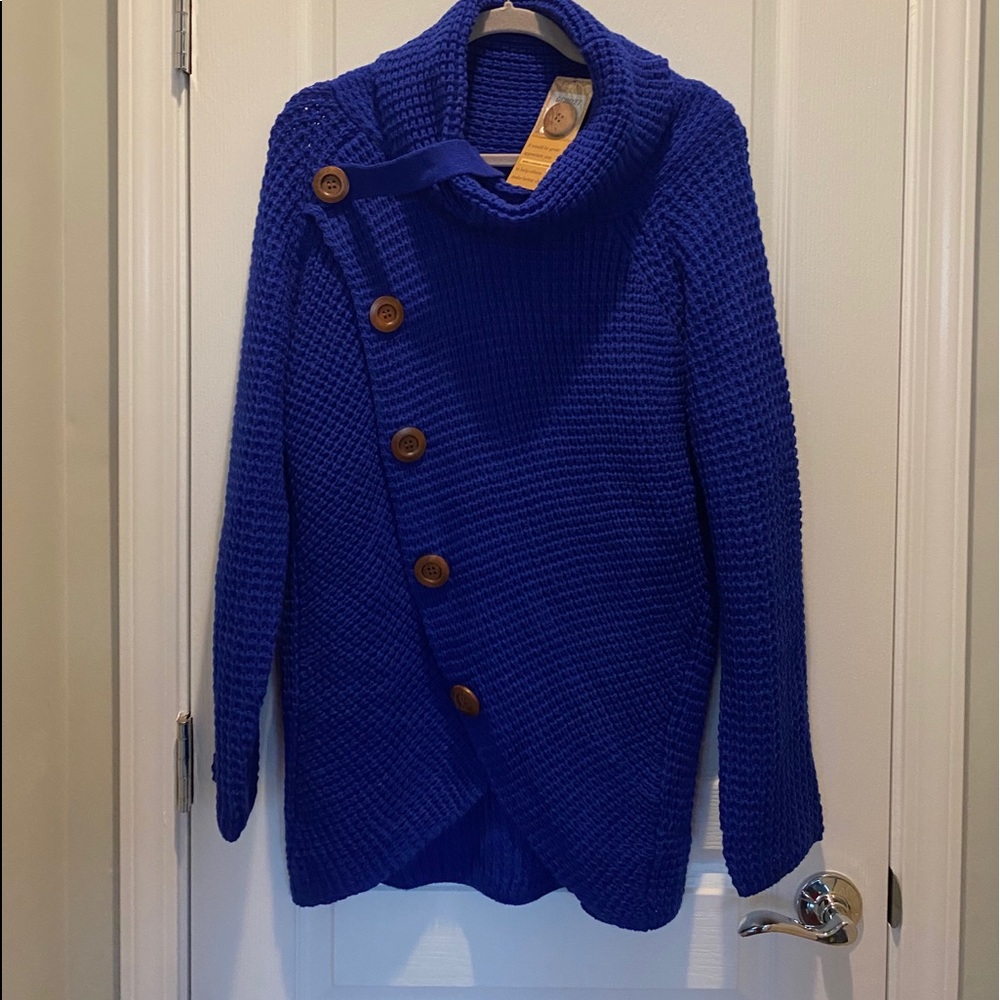 GC knit sweater